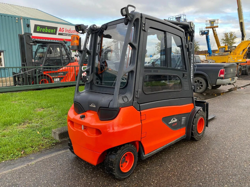 Linde E35L-01 - 电动叉车:图5 Linde E35L-01 - 电动叉车:图5