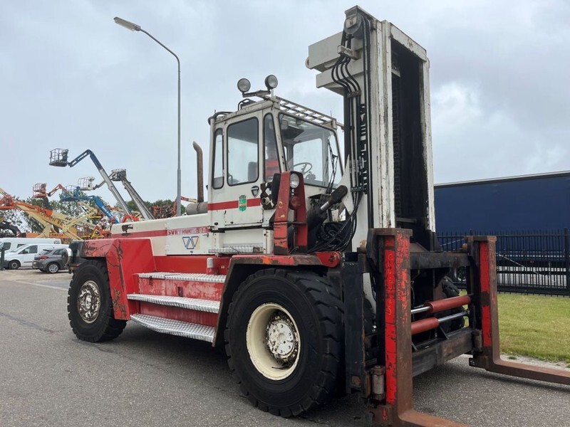 Svetruck 25 120 45 - 柴油叉车:图3 Svetruck 25 120 45 - 柴油叉车:图3