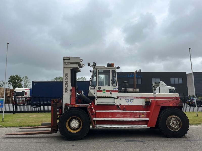 Svetruck 25 120 45 - 柴油叉车:图2 Svetruck 25 120 45 - 柴油叉车:图2