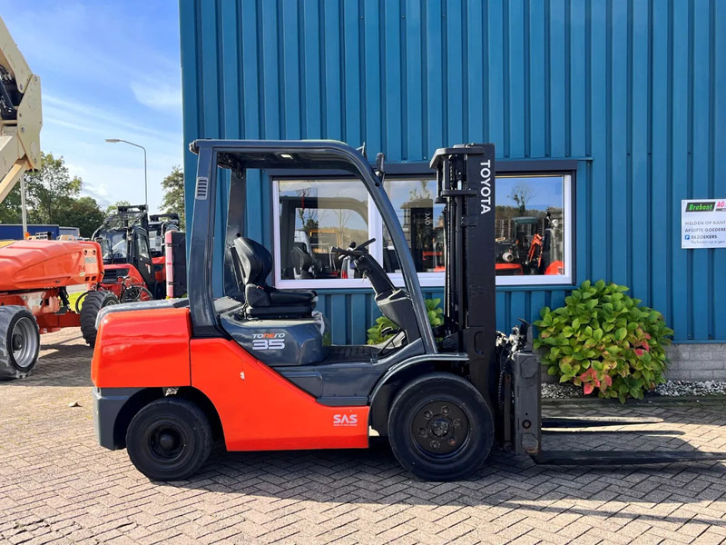 Toyota 52-8FDJF35 - 柴油叉车:图1 Toyota 52-8FDJF35 - 柴油叉车:图1