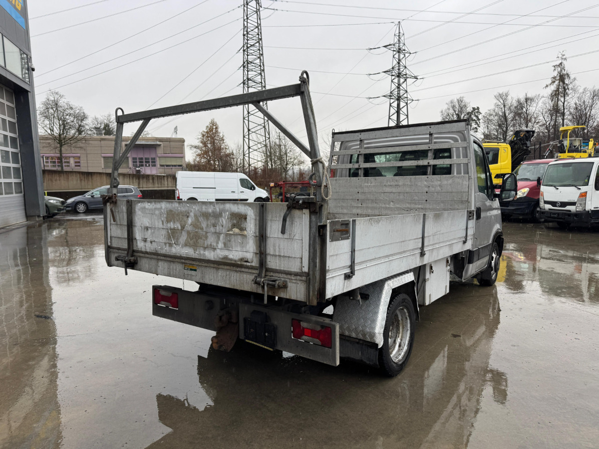 IVECO 35C13 4x2 Kipper - 翻斗车:图4 IVECO 35C13 4x2 Kipper - 翻斗车:图4