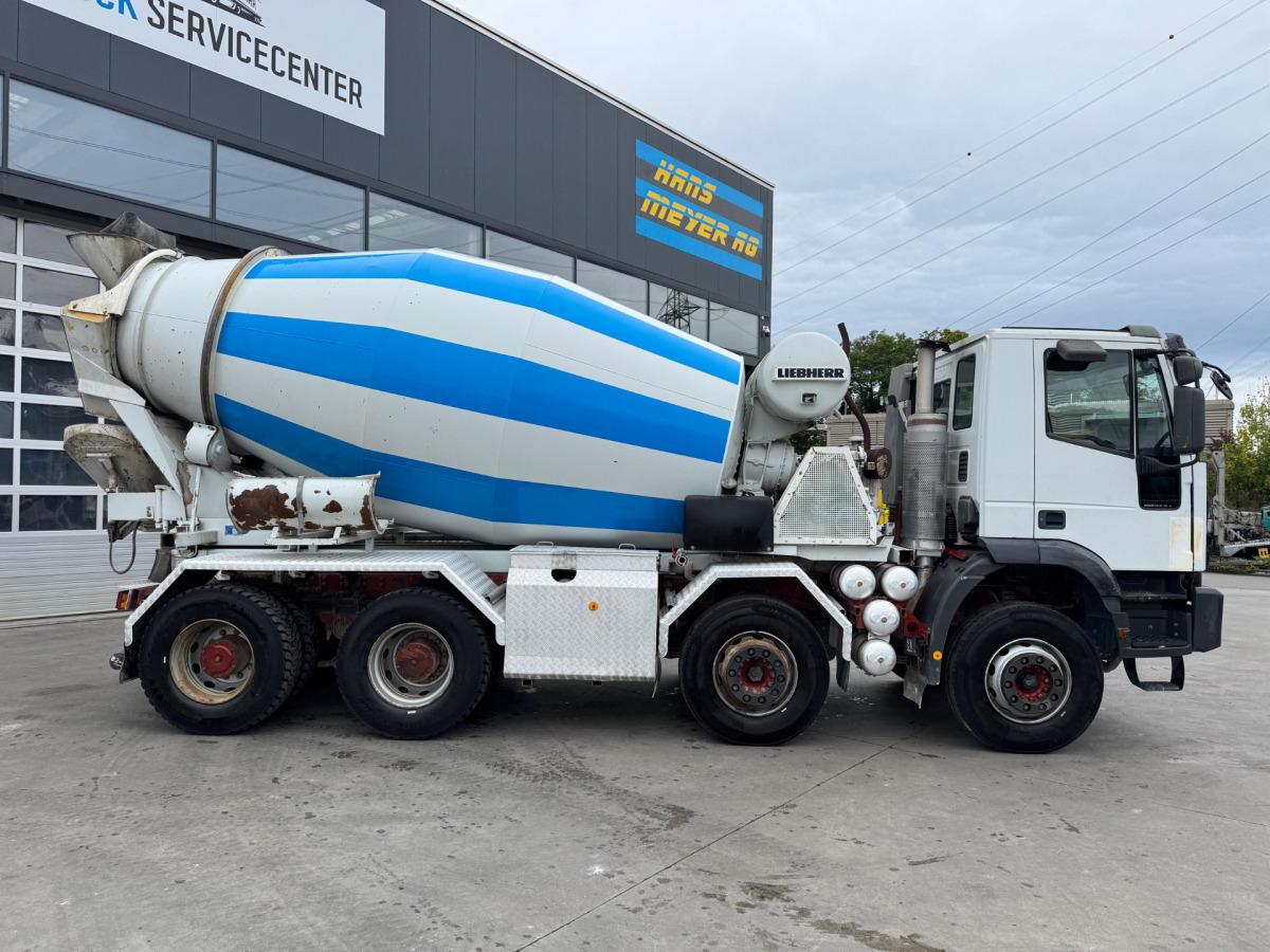 IVECO 440 Cursor 8x4 Liebherr - 混凝土搅拌车:图4 IVECO 440 Cursor 8x4 Liebherr - 混凝土搅拌车:图4