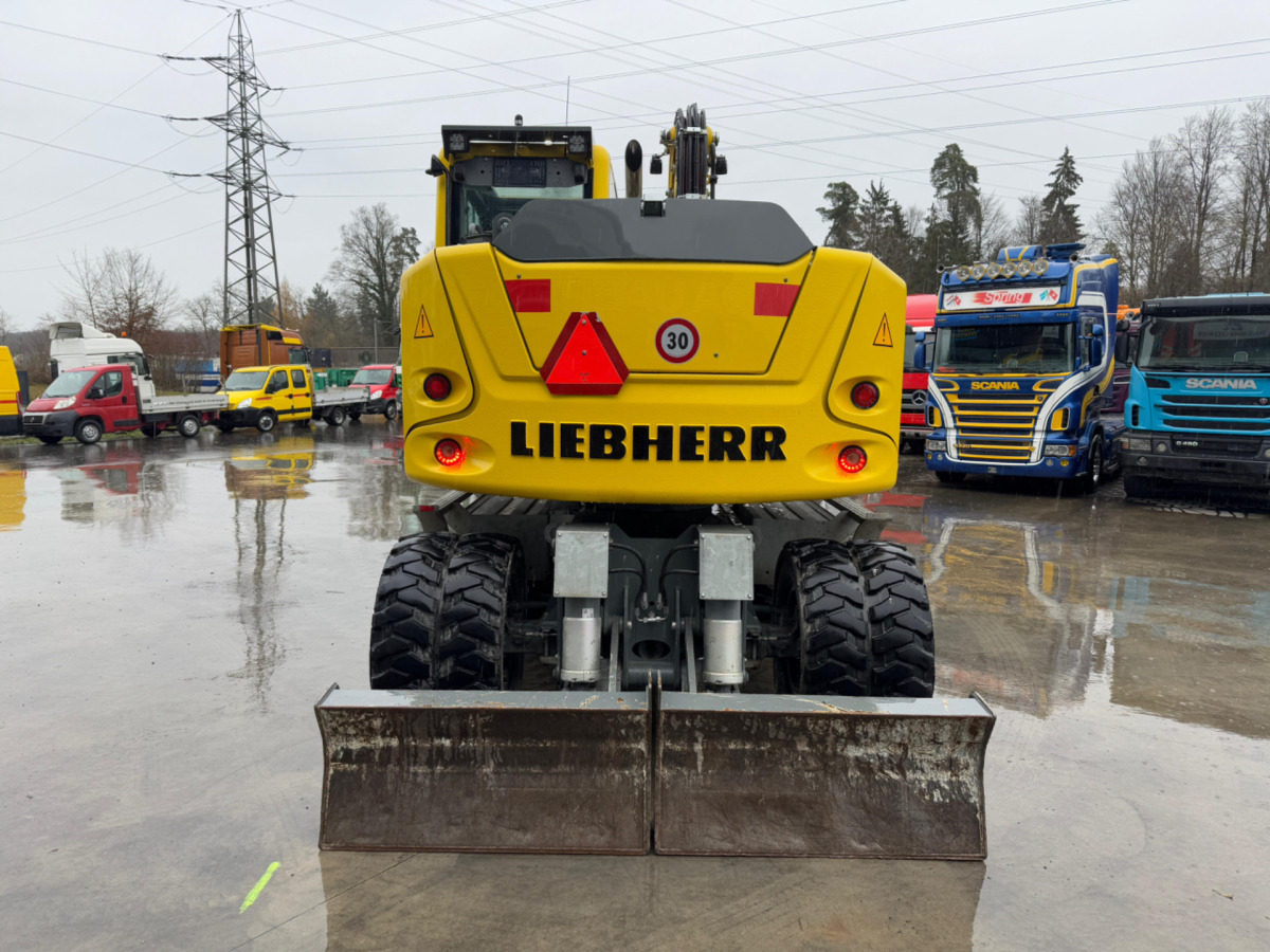 LIEBHERR 910 Compact Litronic Powertilt - 轮式挖掘机:图5 LIEBHERR 910 Compact Litronic Powertilt - 轮式挖掘机:图5