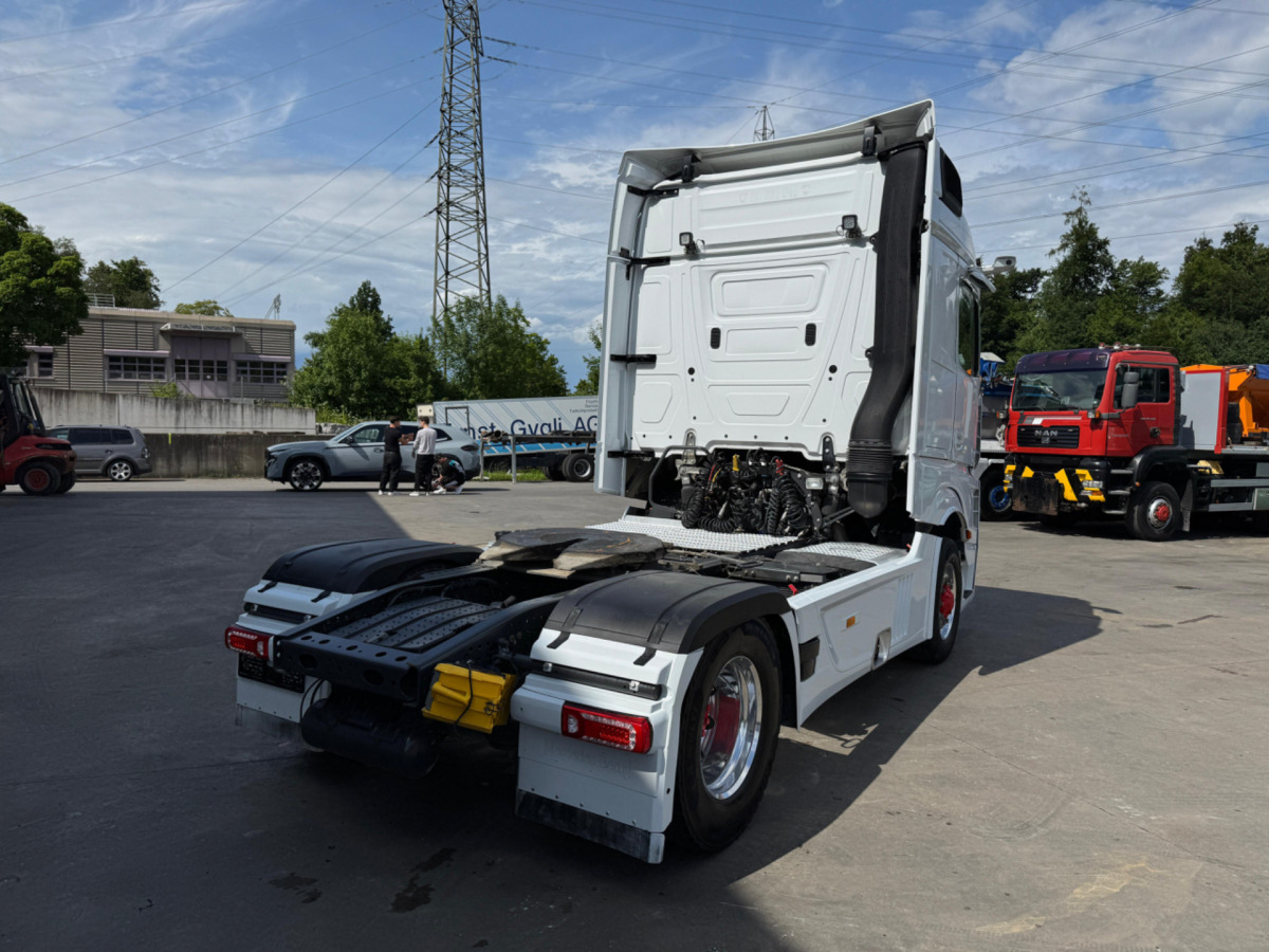 MERCEDES Actros 1851 4x4 Hydraulik - 牵引车:图5 MERCEDES Actros 1851 4x4 Hydraulik - 牵引车:图5