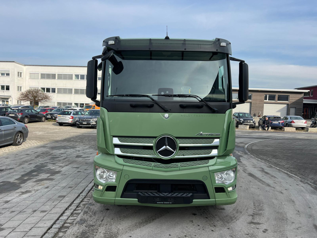 MERCEDES Actros 2543 6x2 - 驾驶室底盘卡车:图2 MERCEDES Actros 2543 6x2 - 驾驶室底盘卡车:图2
