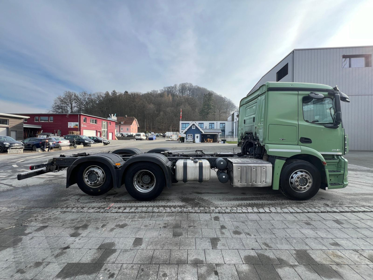MERCEDES Actros 2543 6x2 - 驾驶室底盘卡车:图3 MERCEDES Actros 2543 6x2 - 驾驶室底盘卡车:图3
