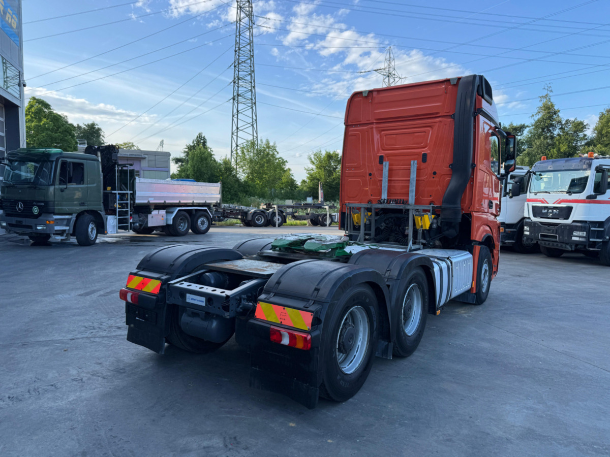 MERCEDES Actros 3358 6x4 120T - 牵引车:图5 MERCEDES Actros 3358 6x4 120T - 牵引车:图5