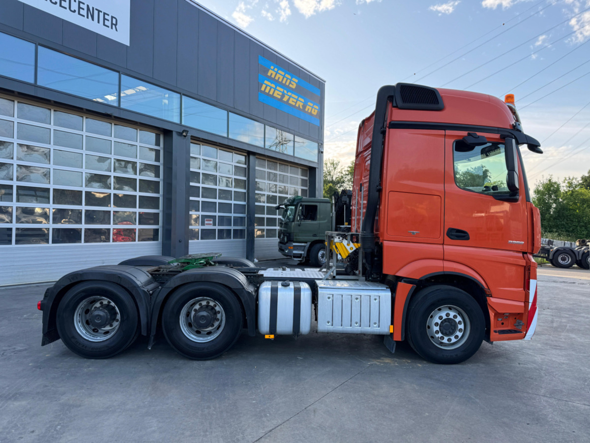 MERCEDES Actros 3358 6x4 120T - 牵引车:图4 MERCEDES Actros 3358 6x4 120T - 牵引车:图4
