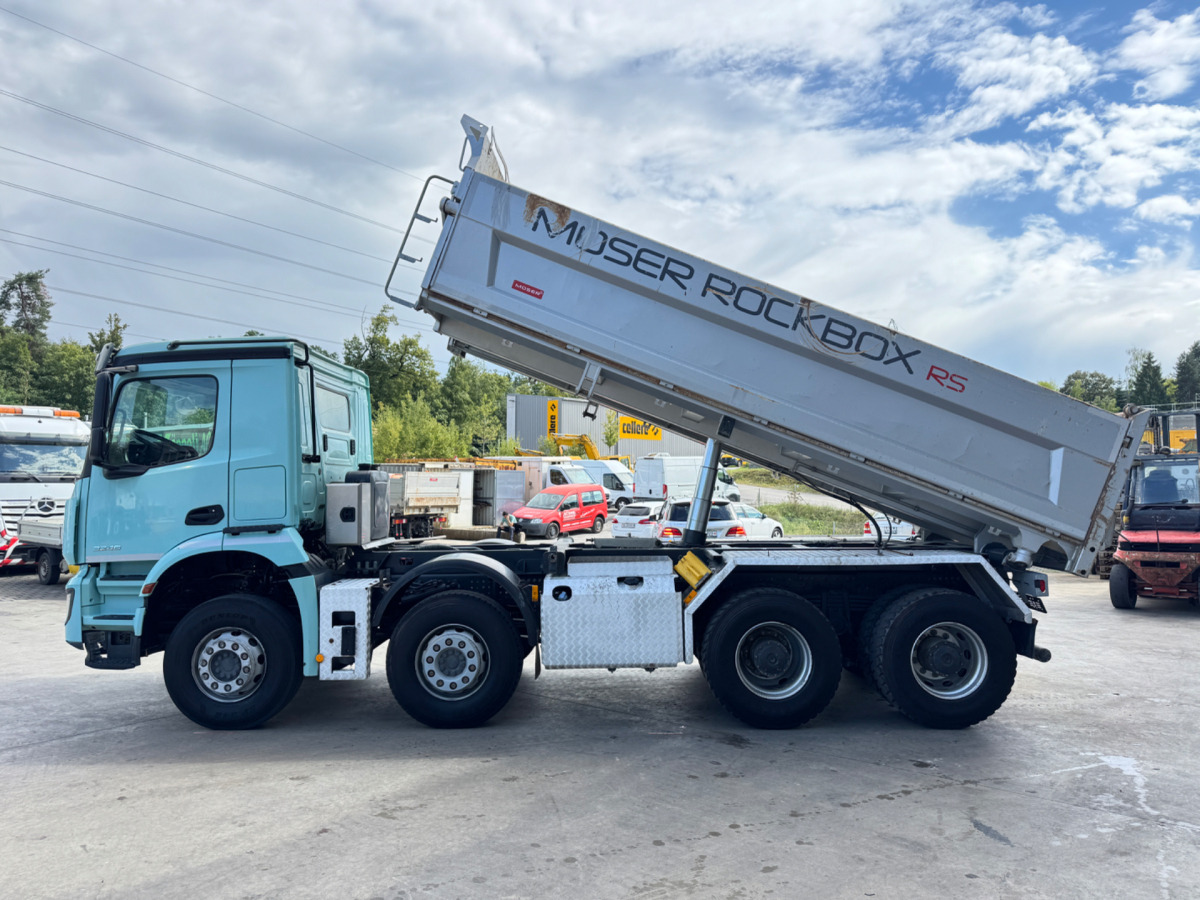 MERCEDES BENZ AROCS 3246 - 翻斗车:图2 MERCEDES BENZ AROCS 3246 - 翻斗车:图2