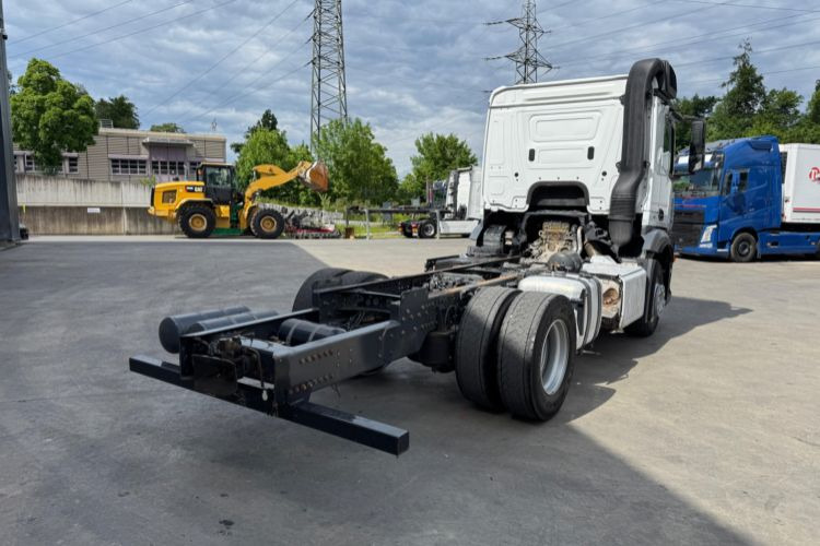 Mercedes-Benz Antos 1851 4x2 - 驾驶室底盘卡车:图5 Mercedes-Benz Antos 1851 4x2 - 驾驶室底盘卡车:图5