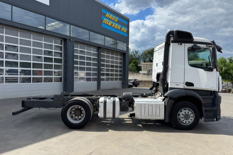 Mercedes-Benz Antos 1851 4x2 - 驾驶室底盘卡车:图4 Mercedes-Benz Antos 1851 4x2 - 驾驶室底盘卡车:图4