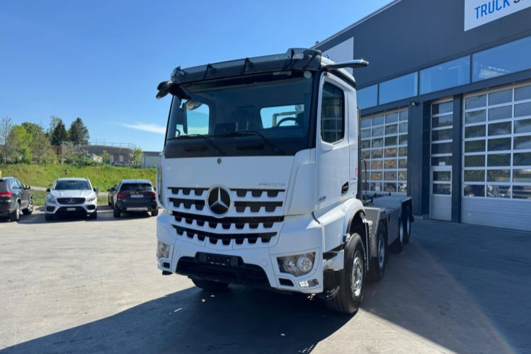 Mercedes-Benz Arocs 3251 8x4 - 吊钩升降车:图1 Mercedes-Benz Arocs 3251 8x4 - 吊钩升降车:图1