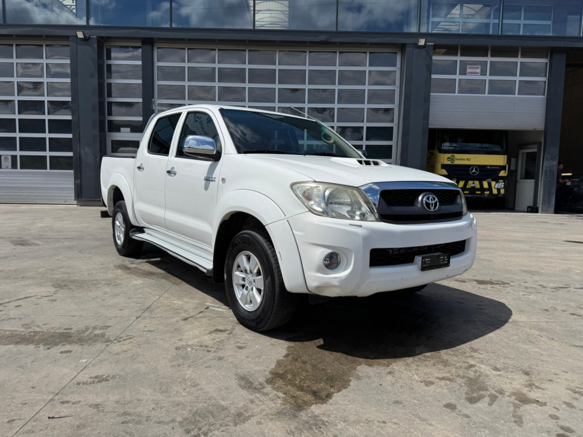 TOYOTA Hilux 3.0D 4WD - 皮卡车:图3 TOYOTA Hilux 3.0D 4WD - 皮卡车:图3