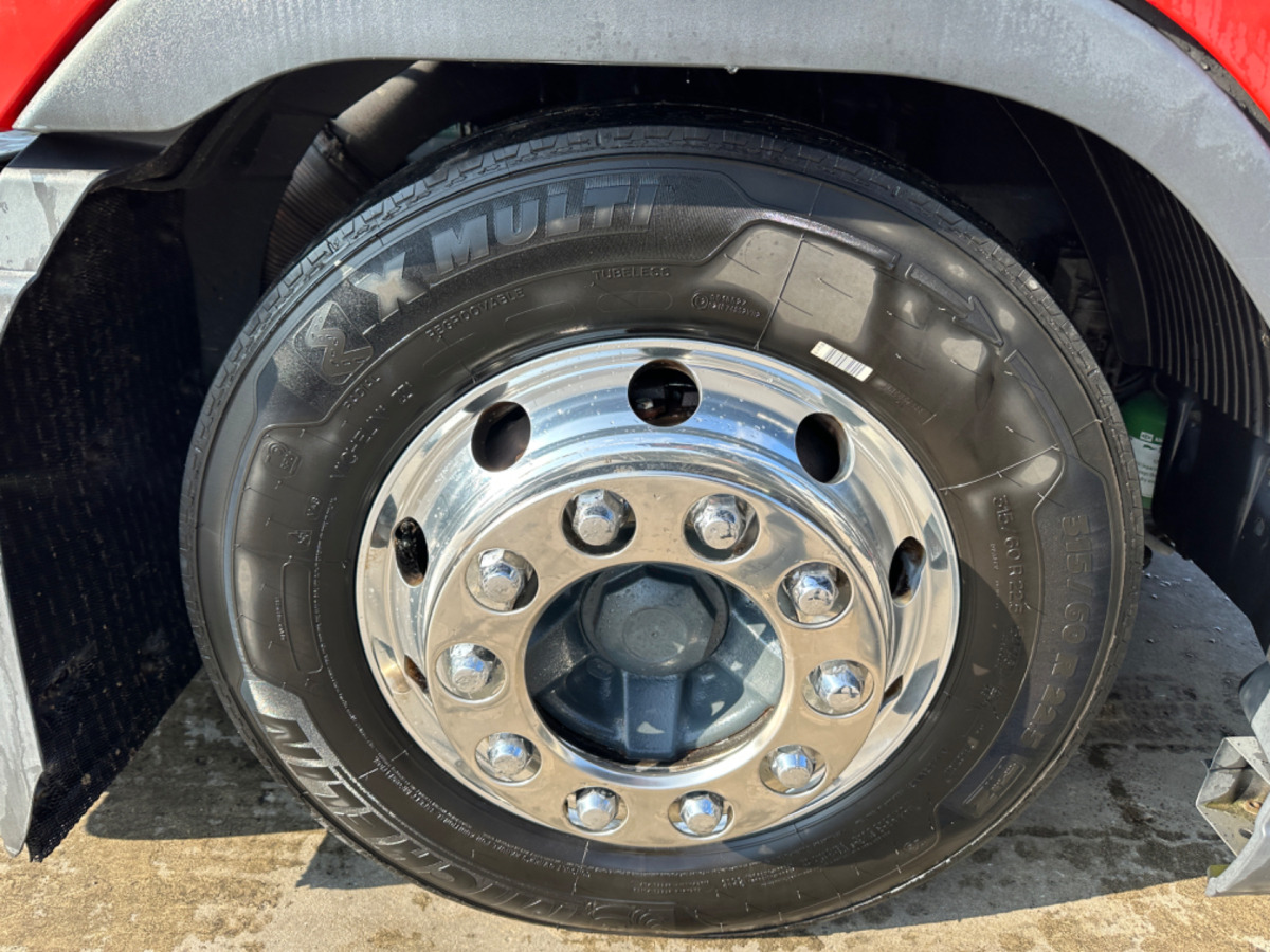 VOLVO FH-420 4x2 Lowdeck - 牵引车:图4 VOLVO FH-420 4x2 Lowdeck - 牵引车:图4
