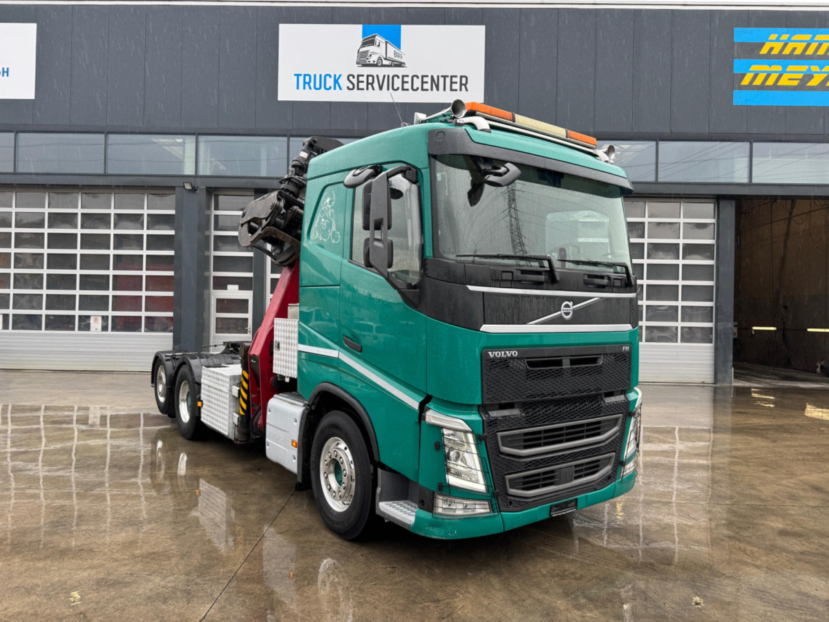 VOLVO FH-540 6x2 Tajfun L300Z - 木材运输车, 起重车:图3 VOLVO FH-540 6x2 Tajfun L300Z - 木材运输车, 起重车:图3