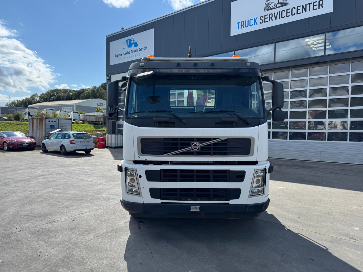 VOLVO FM-440 8x4 Hiab 25T AHK - 吊钩升降车:图2 VOLVO FM-440 8x4 Hiab 25T AHK - 吊钩升降车:图2