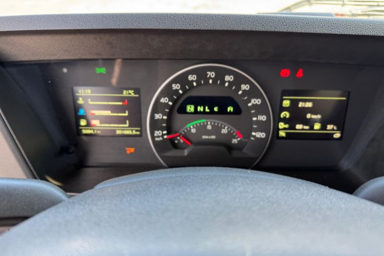 Volvo FMX-460 10x4 Rückwärtskipper 租赁 Volvo FMX-460 10x4 Rückwärtskipper：图17