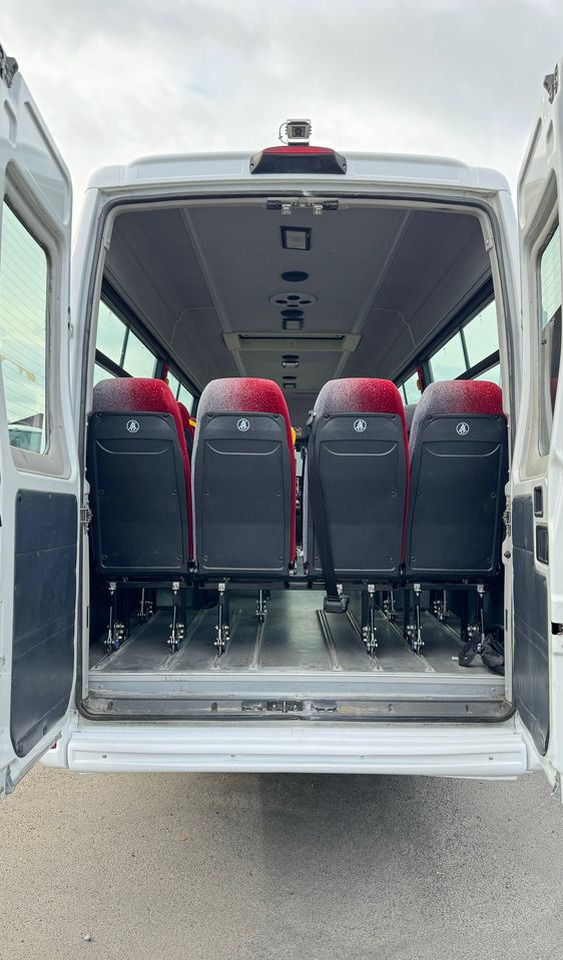 Irisbus Iveco Daily / 23 miejsca / Cena 87000 zł netto - 小型巴士, 小型客车:图5 Irisbus Iveco Daily / 23 miejsca / Cena 87000 zł netto - 小型巴士, 小型客车:图5