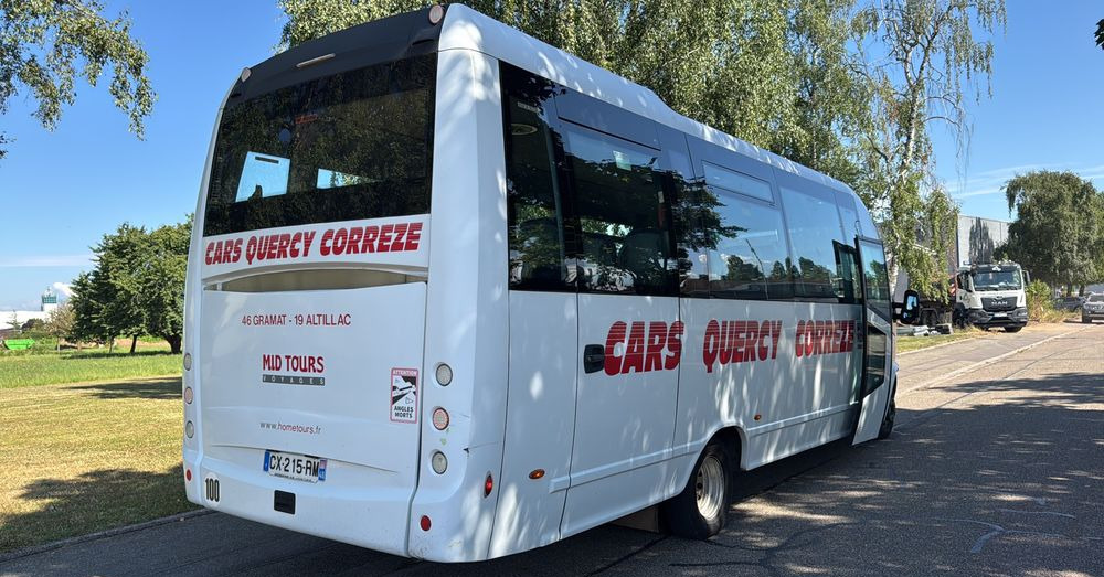 Iveco Wing/ 33 miejsca /mała klima /Cena:178000 zł netto - 小型巴士, 小型客车:图3 Iveco Wing/ 33 miejsca /mała klima /Cena:178000 zł netto - 小型巴士, 小型客车:图3