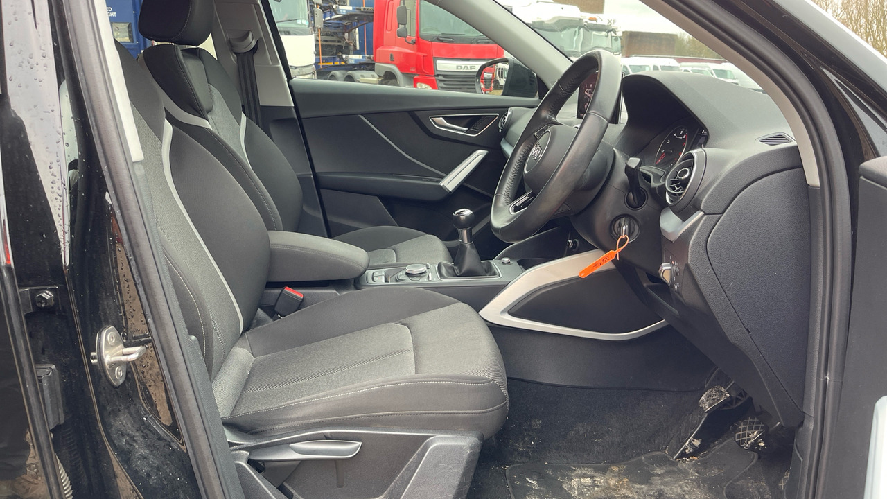 AUDI Q2 35 1.5 TFSI Sport - 旅行车:图5 AUDI Q2 35 1.5 TFSI Sport - 旅行车:图5