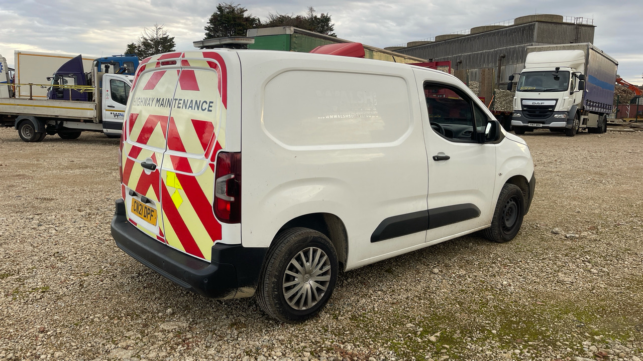 CITROEN BERLINGO ENTERPRISE 650 1.5 BLUEHDI 75PS - 紧凑型面包车:图4 CITROEN BERLINGO ENTERPRISE 650 1.5 BLUEHDI 75PS - 紧凑型面包车:图4