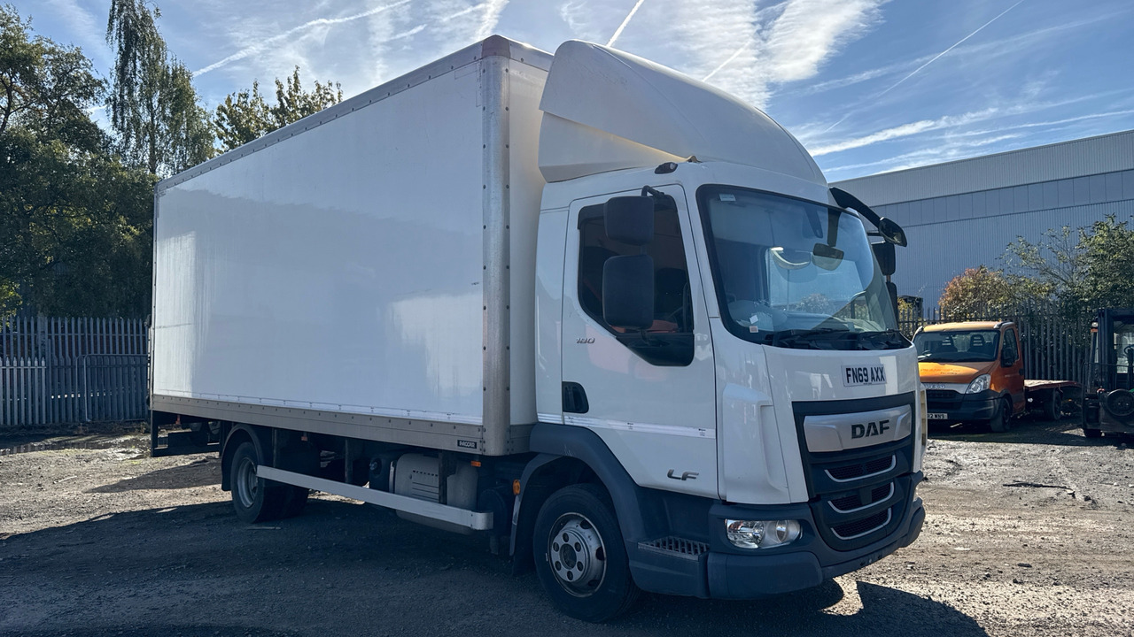 DAF LF 180 - 厢式卡车:图1 DAF LF 180 - 厢式卡车:图1