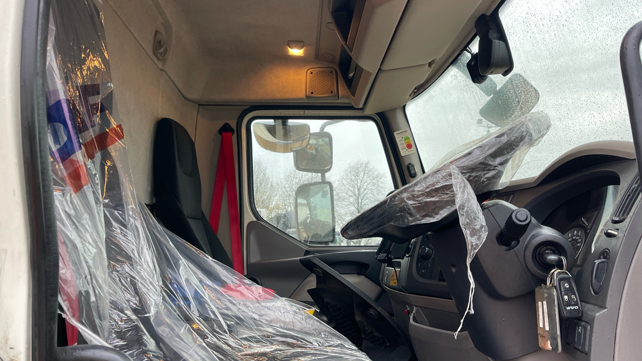 DAF LF 230 - 侧帘卡车:图5 DAF LF 230 - 侧帘卡车:图5