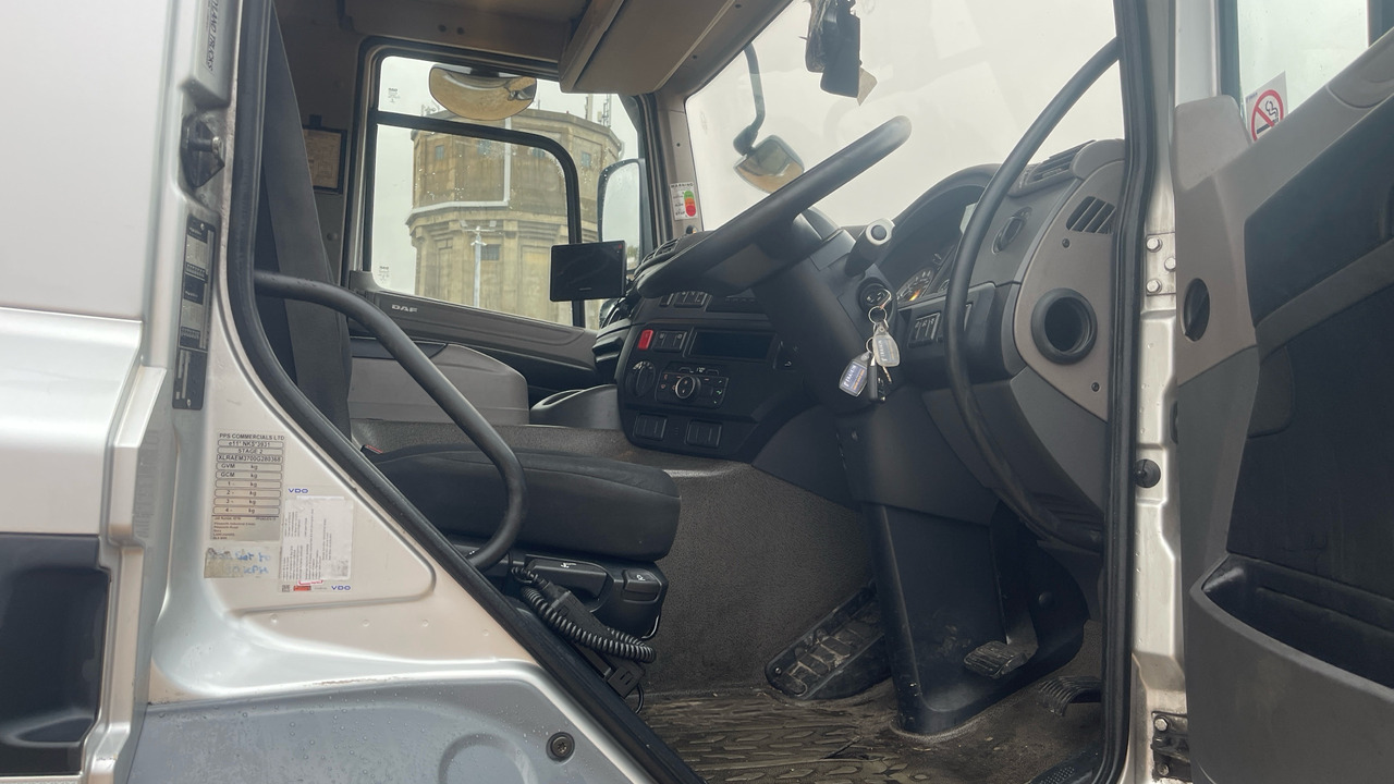 Daf CF 260 - 侧帘卡车:图5 Daf CF 260 - 侧帘卡车:图5