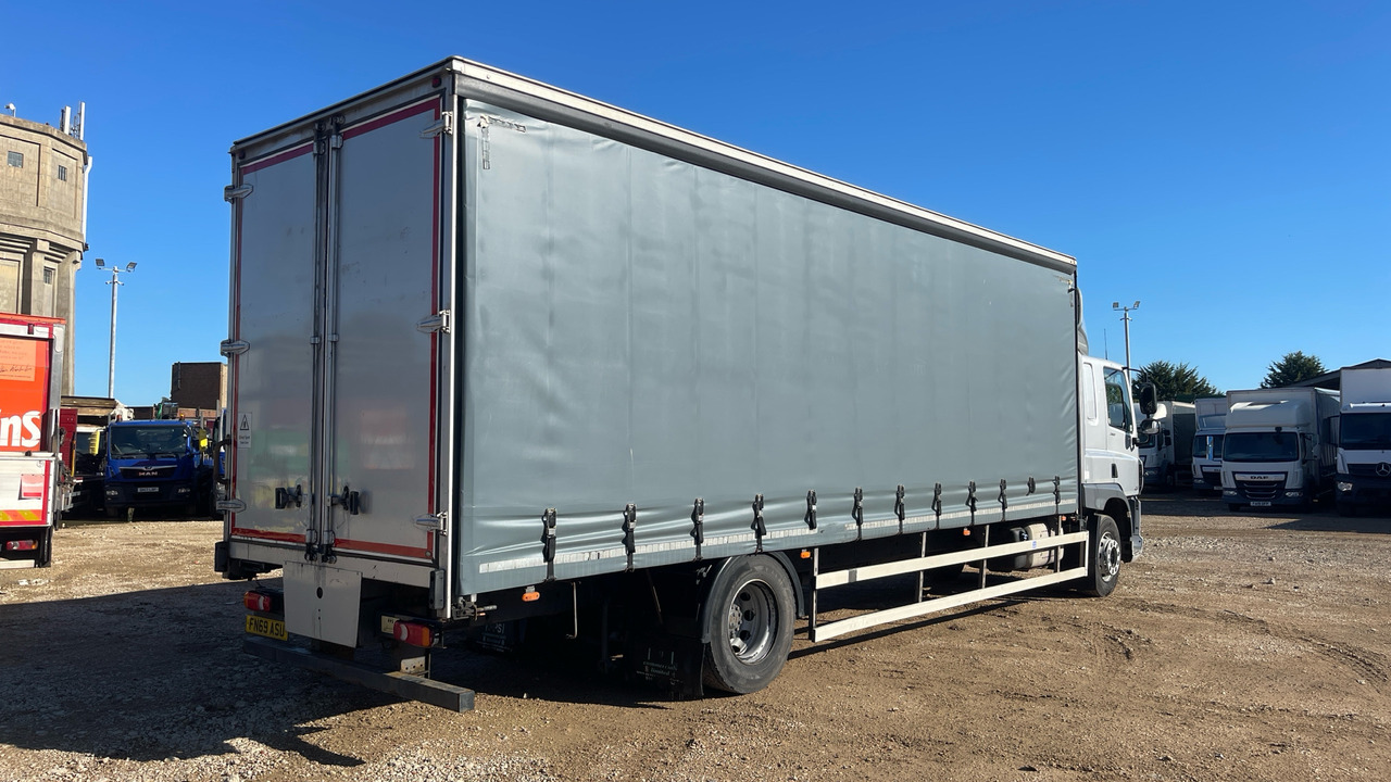 Daf CF 260 - 侧帘卡车:图4 Daf CF 260 - 侧帘卡车:图4