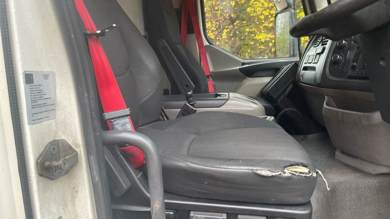 Daf LF 230 - 侧帘卡车:图5 Daf LF 230 - 侧帘卡车:图5