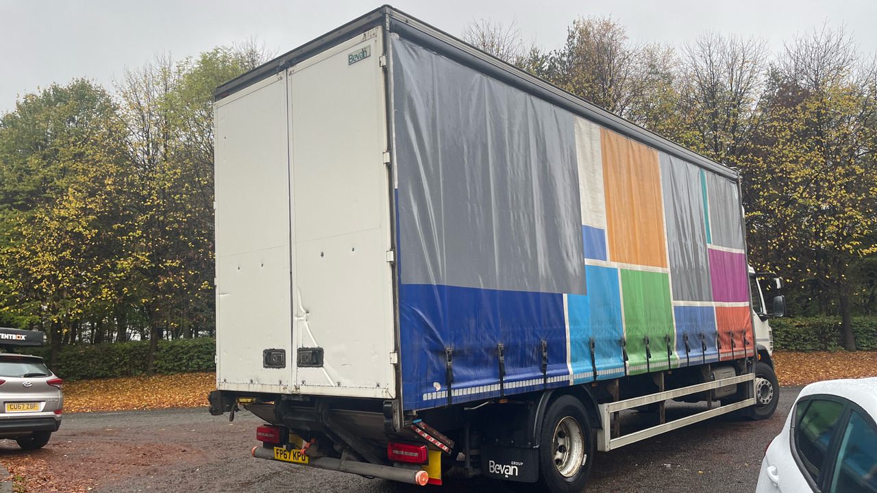 Daf LF 230 - 侧帘卡车:图4 Daf LF 230 - 侧帘卡车:图4