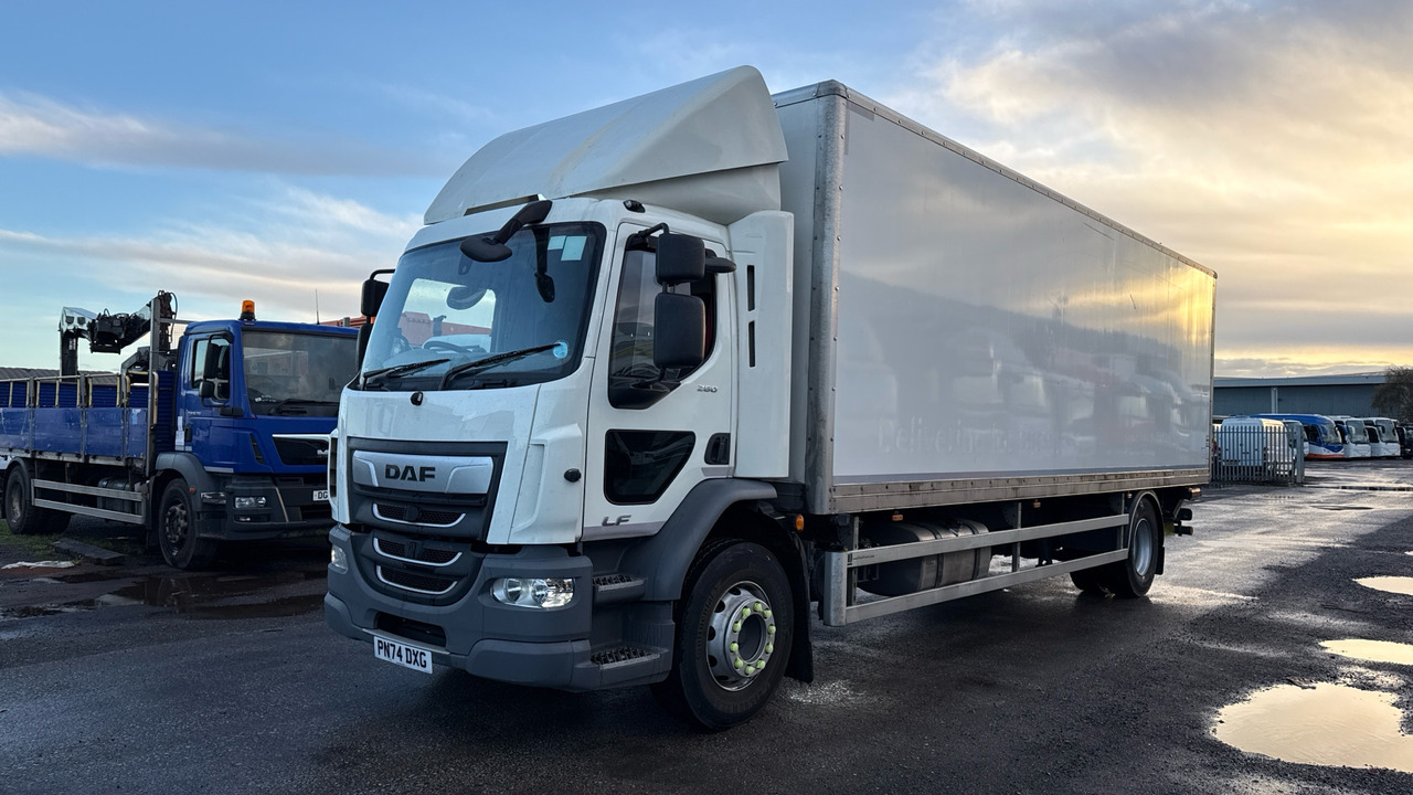 Daf LF 260 - 厢式卡车:图2 Daf LF 260 - 厢式卡车:图2