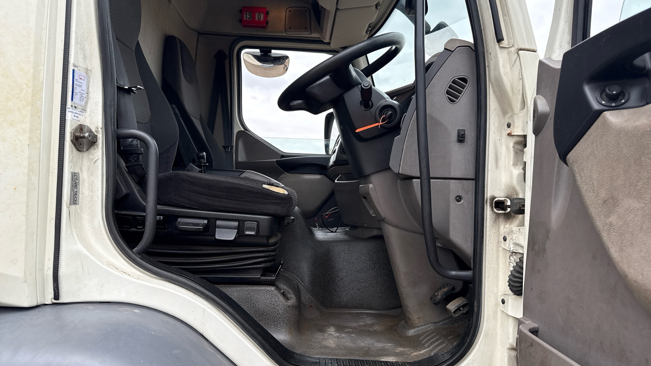 Daf LF 260 - 侧帘卡车:图5 Daf LF 260 - 侧帘卡车:图5