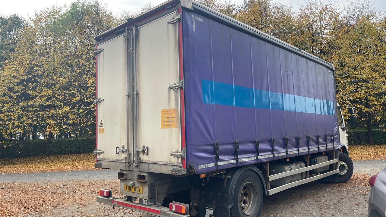 Daf LF 260 - 侧帘卡车:图4 Daf LF 260 - 侧帘卡车:图4