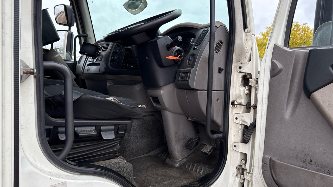 Daf LF 260 - 侧帘卡车:图5 Daf LF 260 - 侧帘卡车:图5