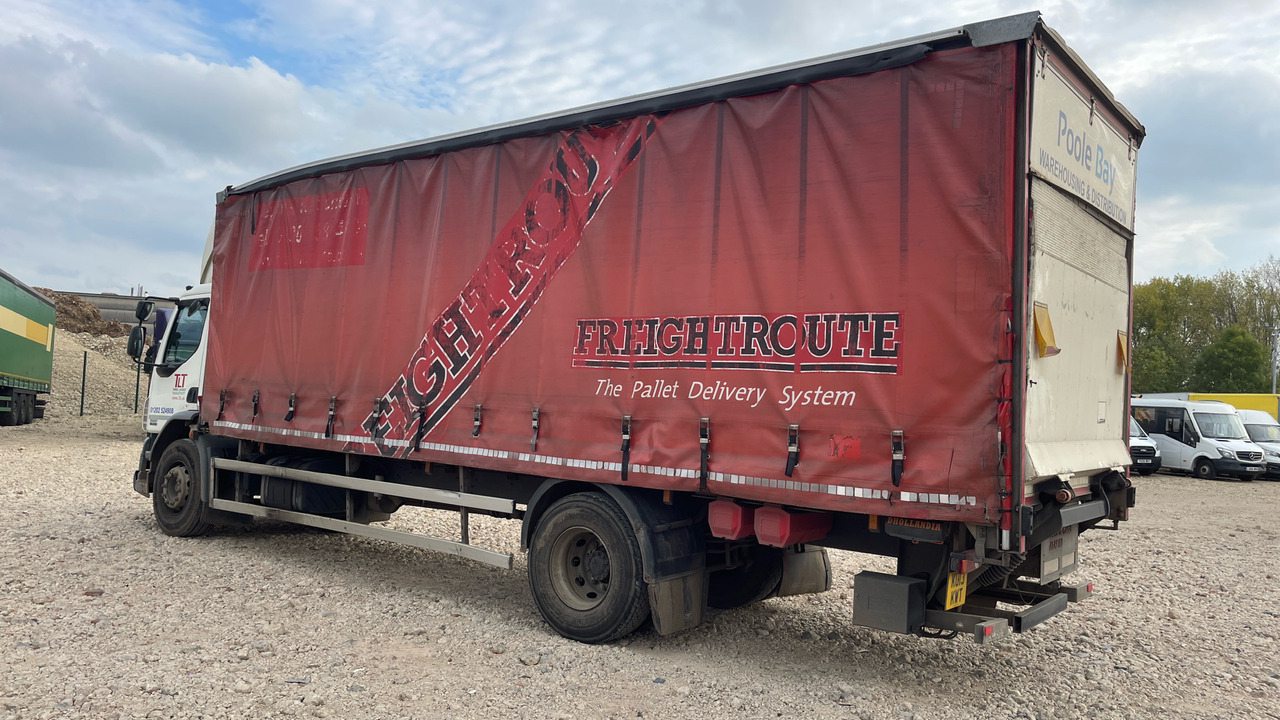 Daf LF 55.220 - 侧帘卡车:图3 Daf LF 55.220 - 侧帘卡车:图3