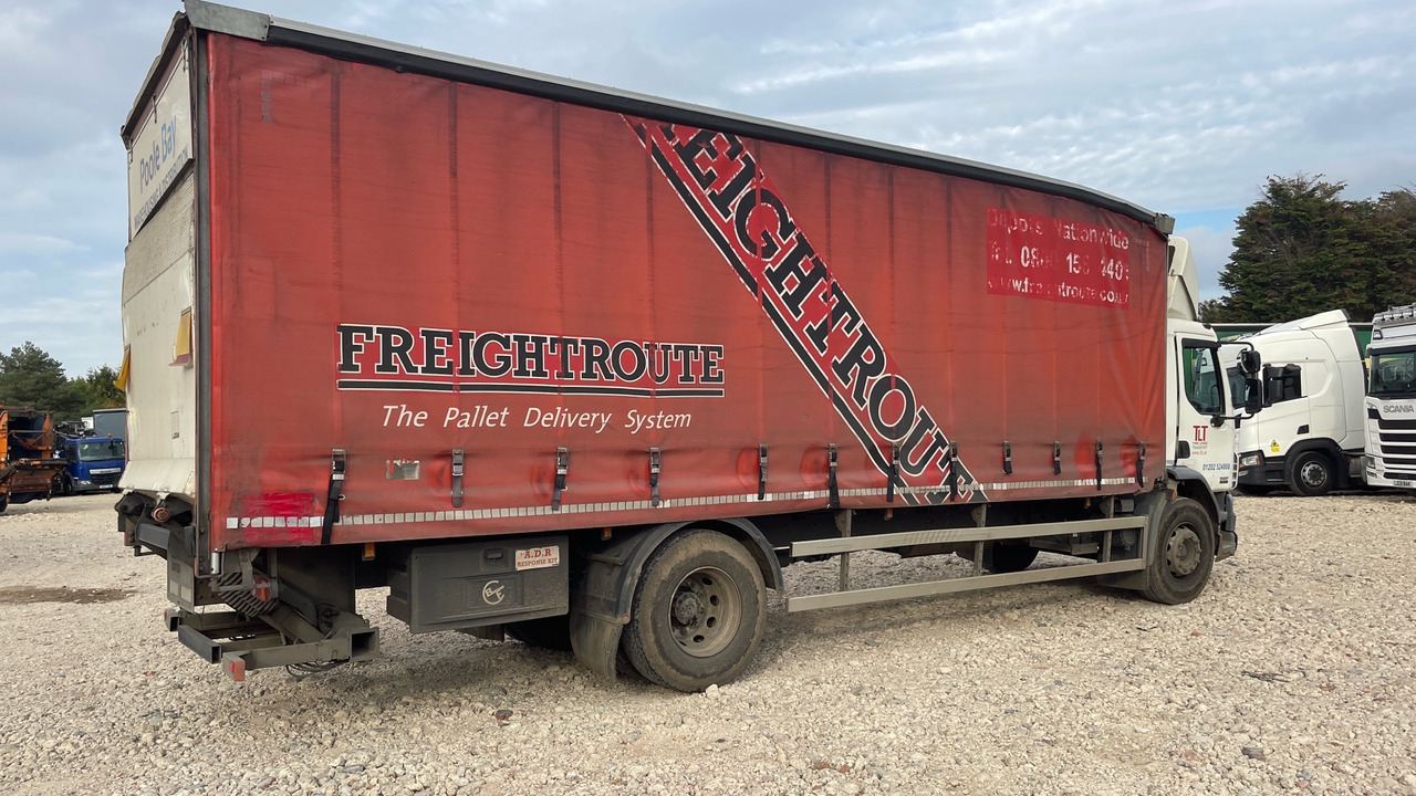 Daf LF 55.220 - 侧帘卡车:图4 Daf LF 55.220 - 侧帘卡车:图4