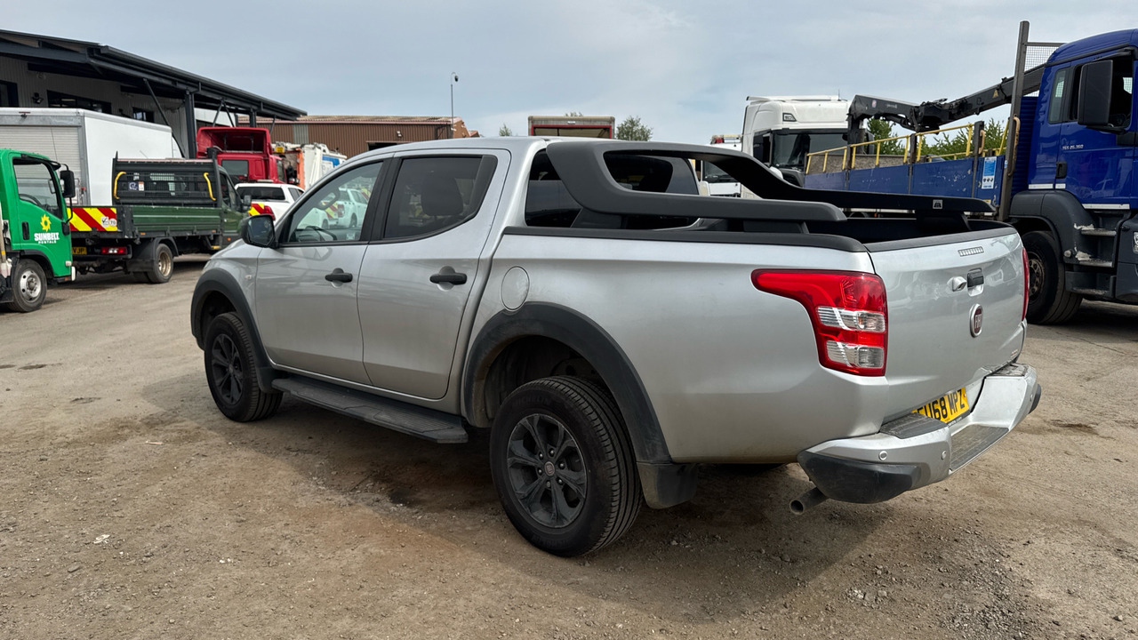 FIAT FULLBACK 2.4 180HP CROSS - 皮卡车, 康比货车:图3 FIAT FULLBACK 2.4 180HP CROSS - 皮卡车, 康比货车:图3