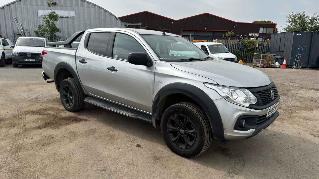 FIAT FULLBACK 2.4 180HP CROSS - 皮卡车, 康比货车:图1 FIAT FULLBACK 2.4 180HP CROSS - 皮卡车, 康比货车:图1