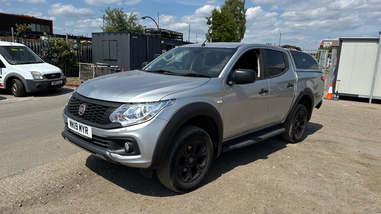 FIAT FULLBACK 2.4 CROSS - 皮卡车, 康比货车:图2 FIAT FULLBACK 2.4 CROSS - 皮卡车, 康比货车:图2
