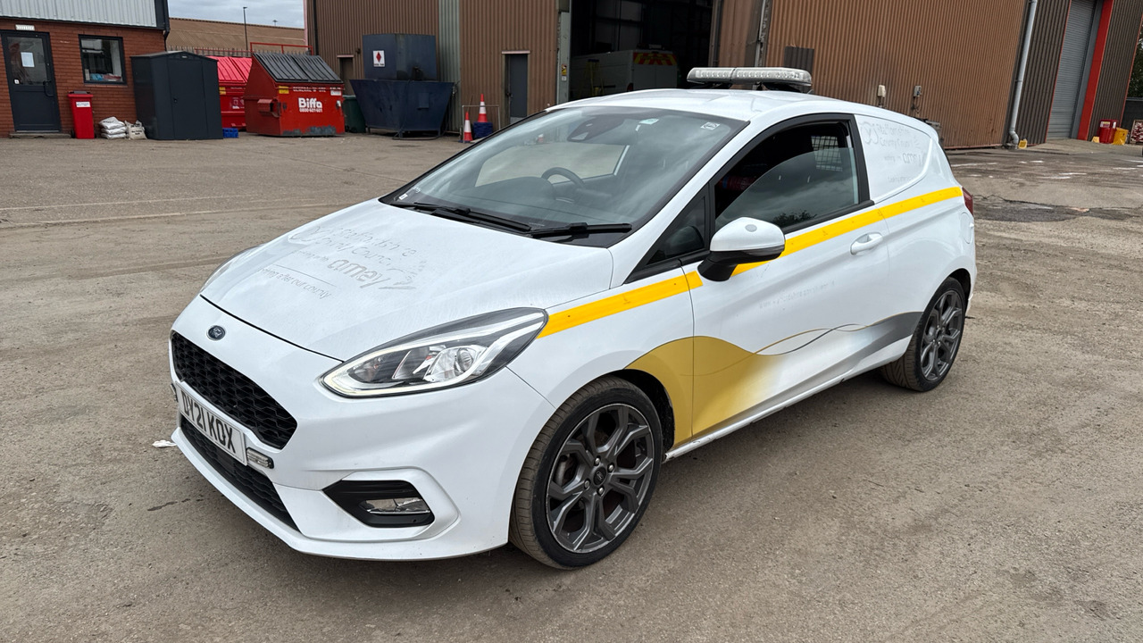 FORD FIESTA 1.0 MHEV Sport - 汽车:图2 FORD FIESTA 1.0 MHEV Sport - 汽车:图2