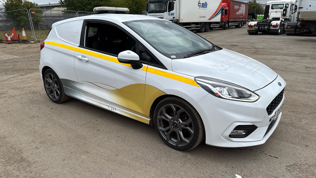 FORD FIESTA 1.0 MHEV Sport - 汽车:图1 FORD FIESTA 1.0 MHEV Sport - 汽车:图1