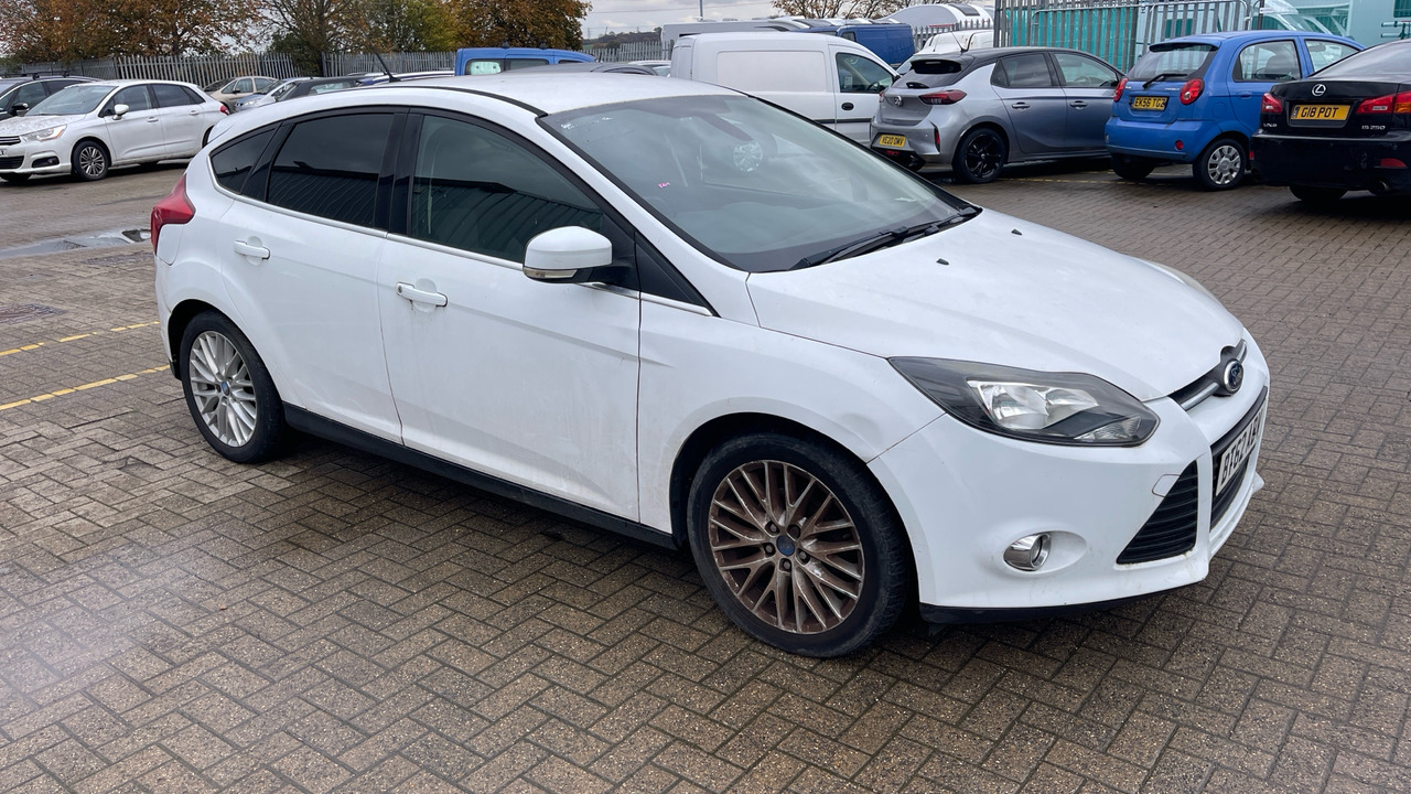 FORD FOCUS 1.0 ECO BOOST - 掀背车:图1 FORD FOCUS 1.0 ECO BOOST - 掀背车:图1