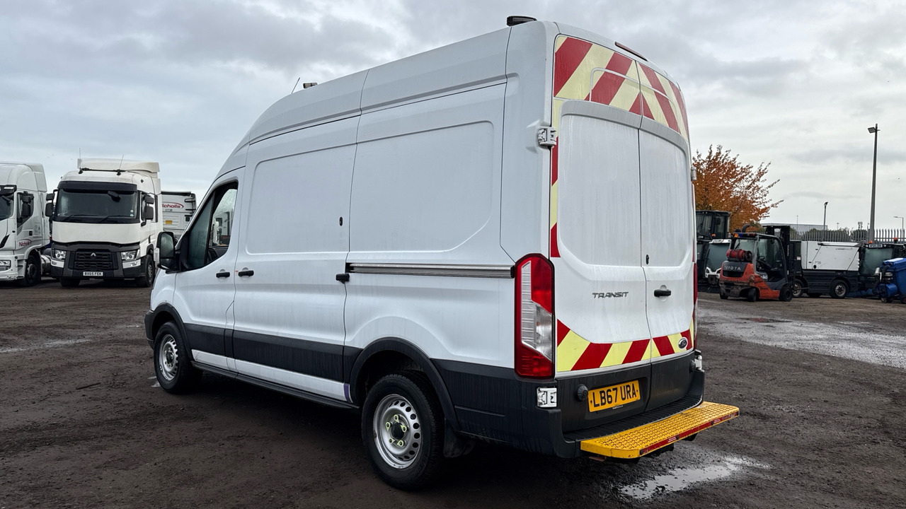 FORD TRANSIT 350 2.0 TDCI 130PS - 无侧窗厢式货车:图3 FORD TRANSIT 350 2.0 TDCI 130PS - 无侧窗厢式货车:图3