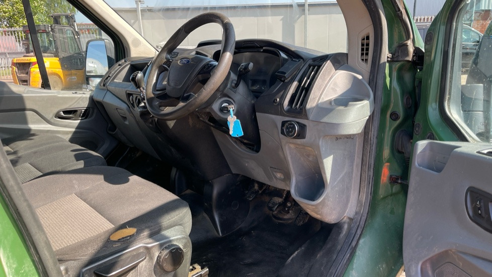 FORD TRANSIT 350 2.0 TDCI 130PS - 无侧窗厢式货车:图5 FORD TRANSIT 350 2.0 TDCI 130PS - 无侧窗厢式货车:图5