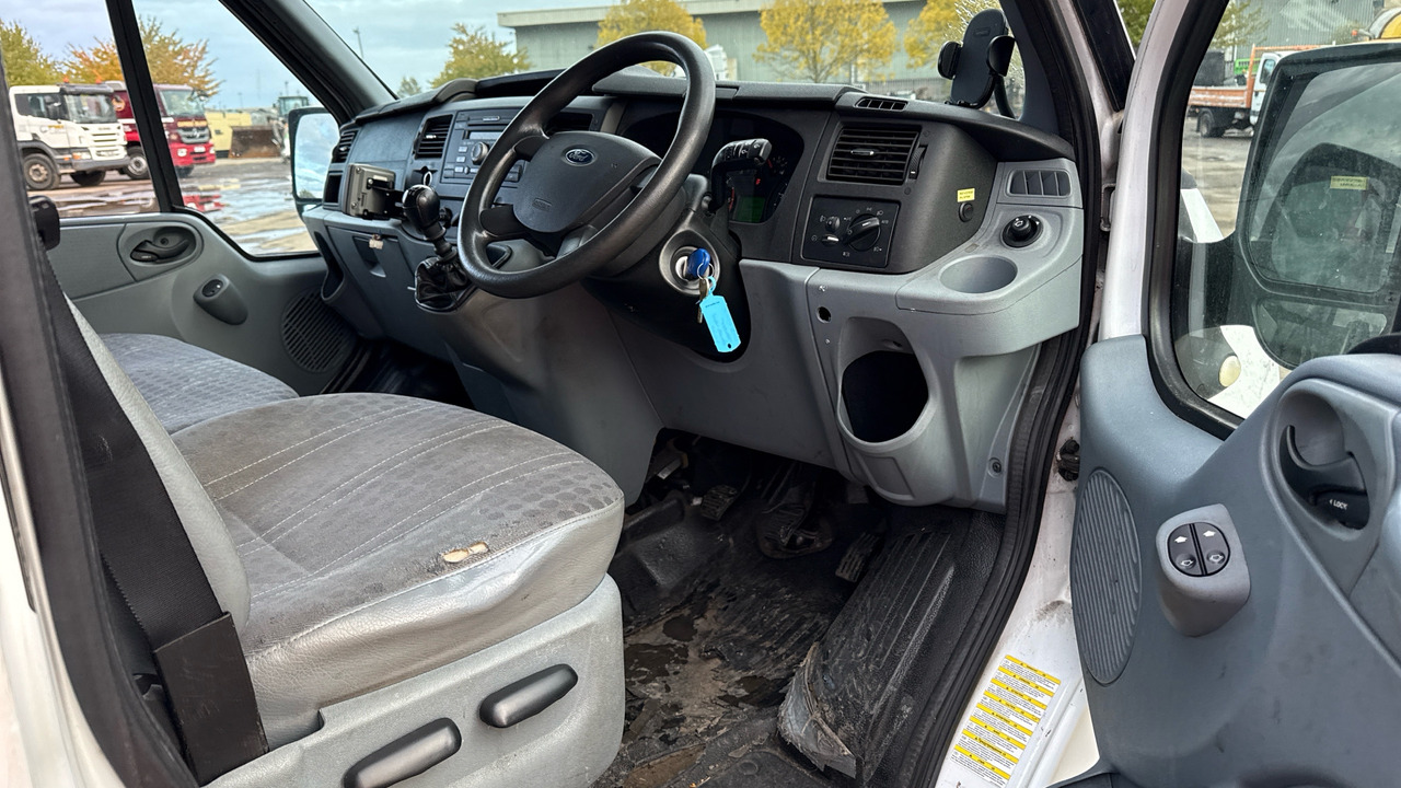 FORD TRANSIT T350 2.2 TDCI 125PS - 无侧窗厢式货车:图5 FORD TRANSIT T350 2.2 TDCI 125PS - 无侧窗厢式货车:图5
