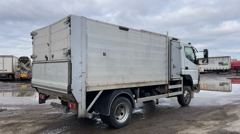 FUSO CANTER 6C18 - 翻斗车:图5 FUSO CANTER 6C18 - 翻斗车:图5