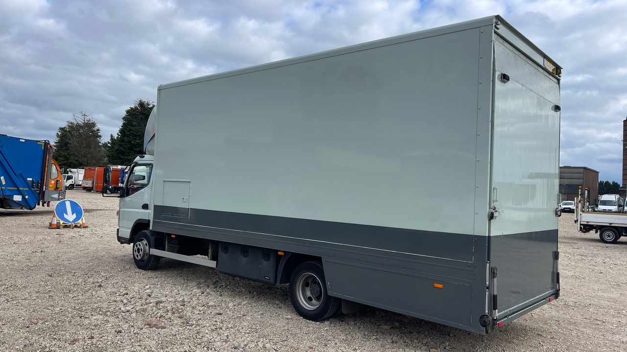 FUSO CANTER 7C15 - 自动转运卡车:图3 FUSO CANTER 7C15 - 自动转运卡车:图3