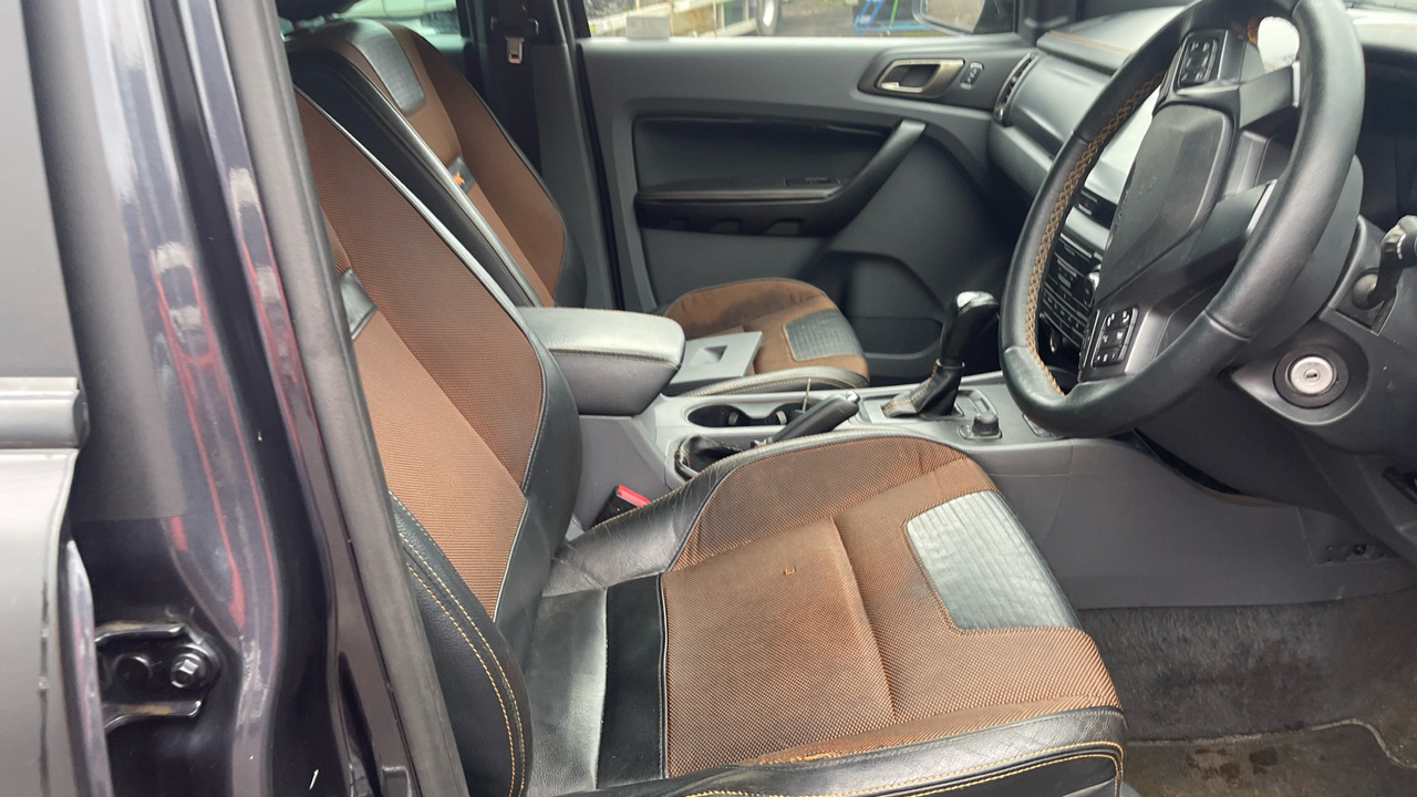 Ford Ranger 3.2 TDCi 200PS WILDTRAK - 皮卡车, 康比货车:图5 Ford Ranger 3.2 TDCi 200PS WILDTRAK - 皮卡车, 康比货车:图5