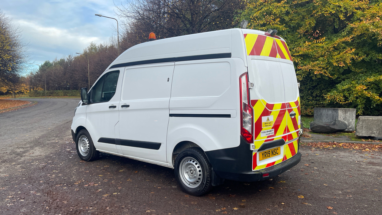 Ford Transit 340 2.0 TDCi 130PS - 紧凑型面包车:图3 Ford Transit 340 2.0 TDCi 130PS - 紧凑型面包车:图3